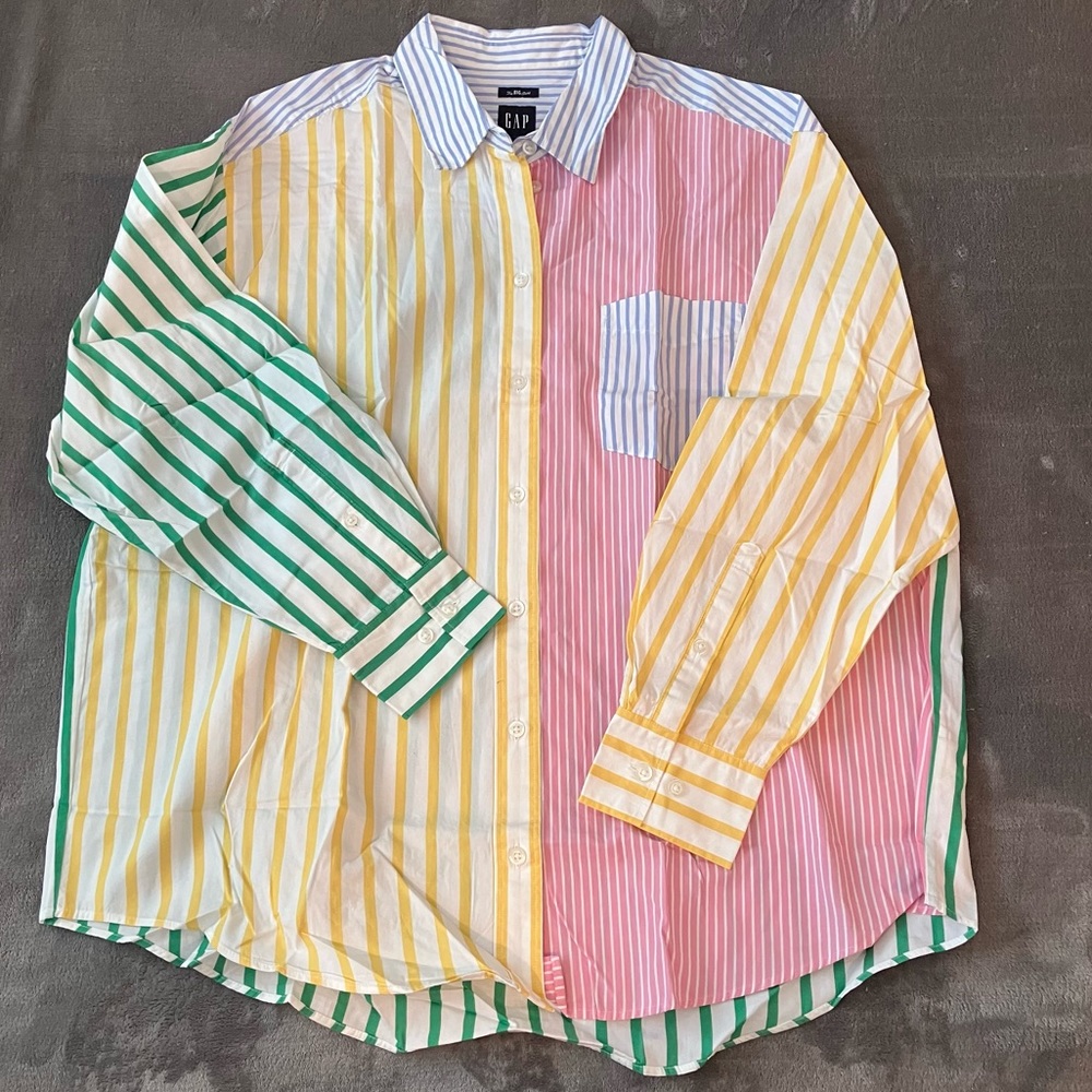 GAP Multicolor Woman’s, Large Striped Button Down… - image 1